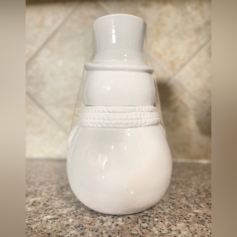 🆕 White Ceramic Snowman Jar with Scarf & Hat - Picture 2 of 5